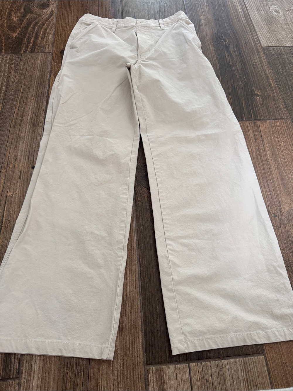 NWOT Women’s Vuori utility Pants in Light Beige size small